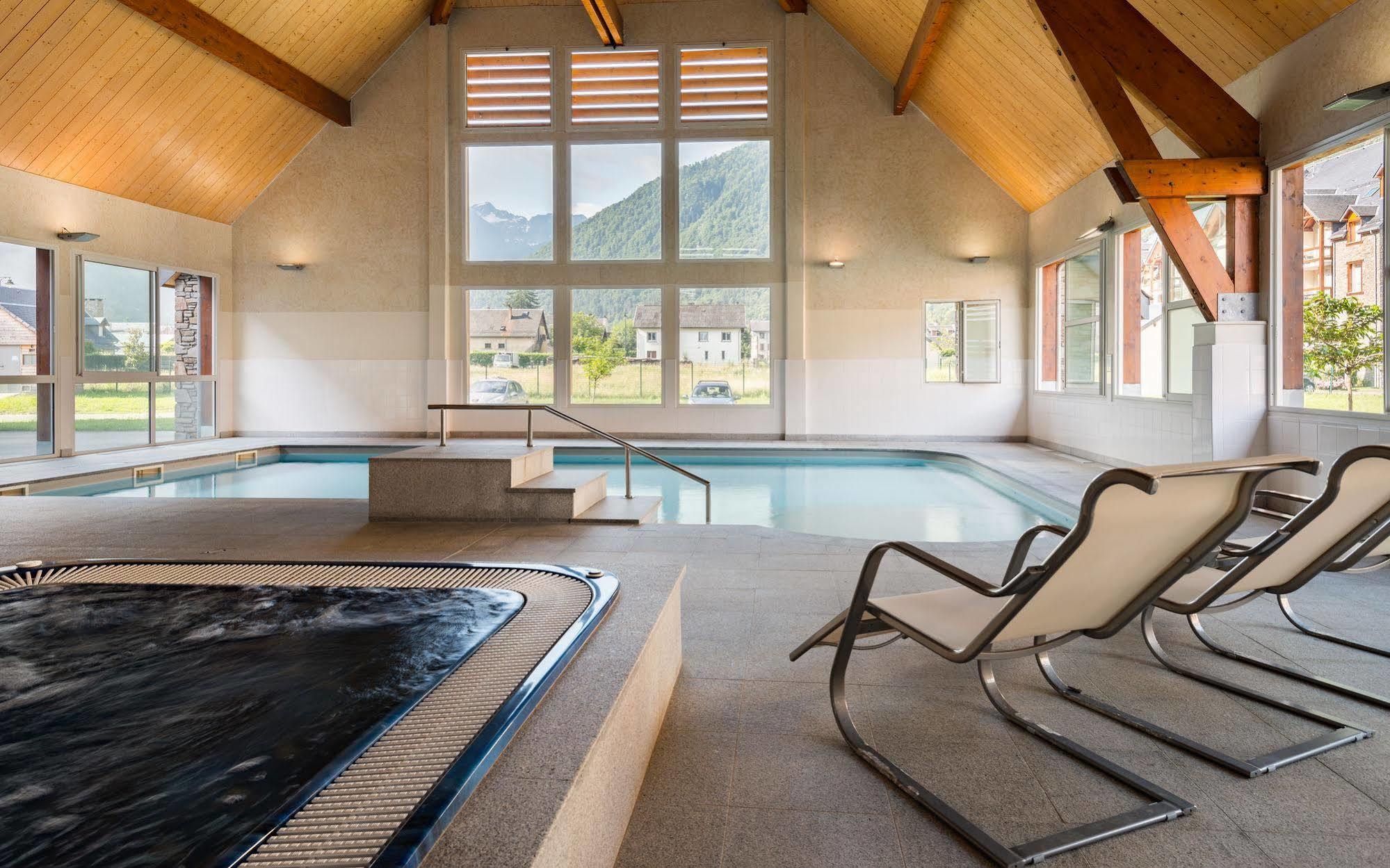 Lagrange Vacances Le Belvedere Saint-Mamet Εξωτερικό φωτογραφία
